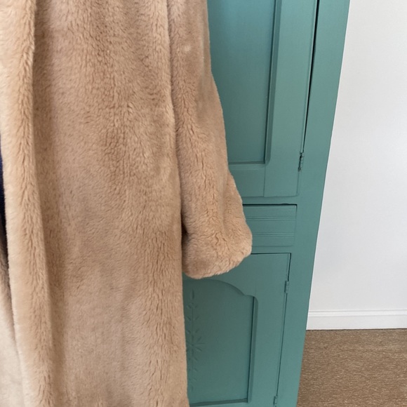 O’llegro A Luxurious Man Made Fur. Cleaned Ready to Wear. - Picture 3 of 11